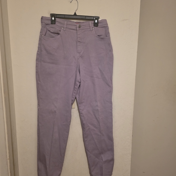 Gloria Vanderbilt Lavender Straight Leg Jeans Size 12 Medium - Picture 1 of 8